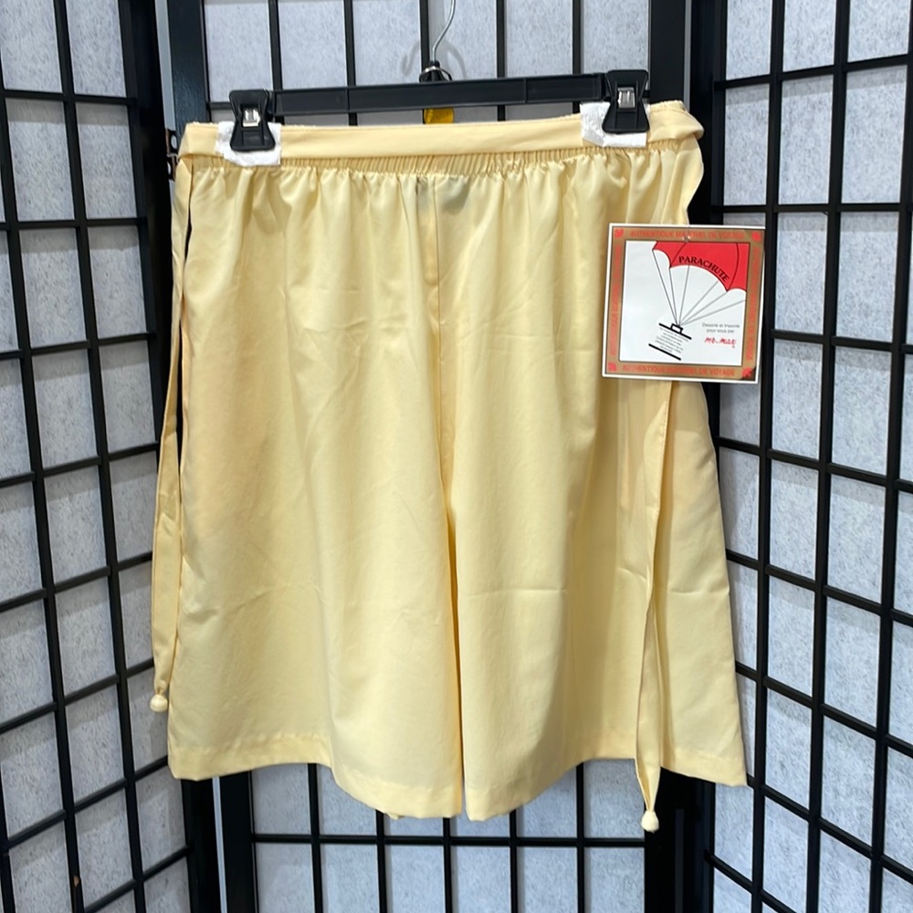 Mr. Max. Soft Yellow Shorts. Lightweight, NWT, SZ XL